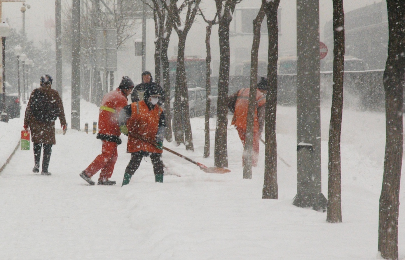 Comment enlever la neige et le verglas en hiver ?